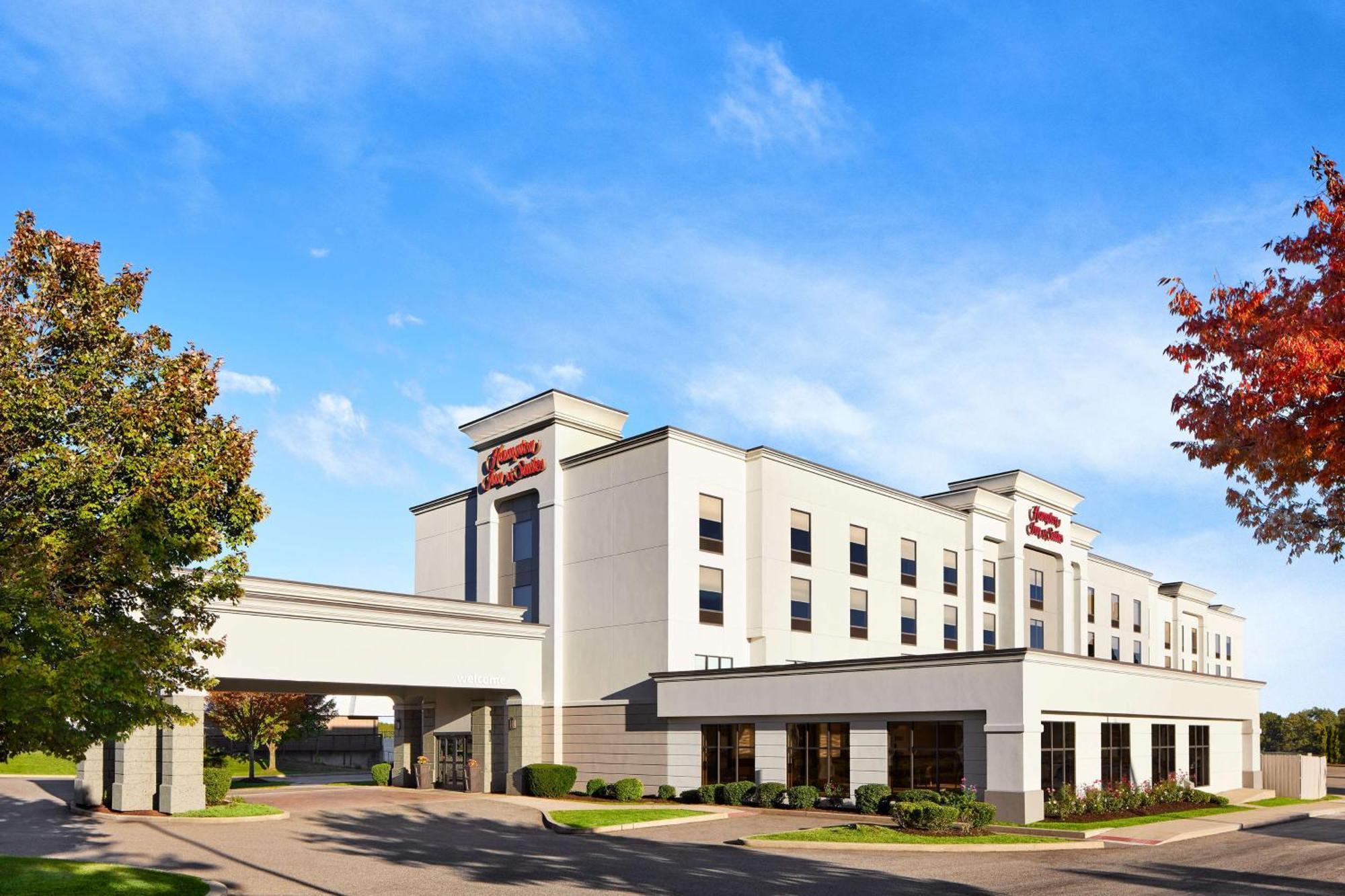 Hampton Inn & Suites West Haven Exterior photo