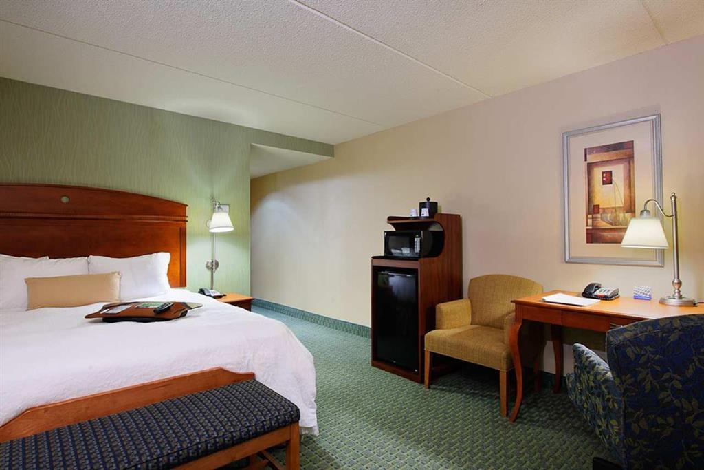 Hampton Inn & Suites West Haven Room photo