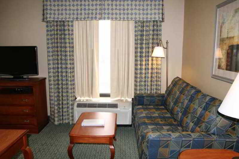 Hampton Inn & Suites West Haven Room photo